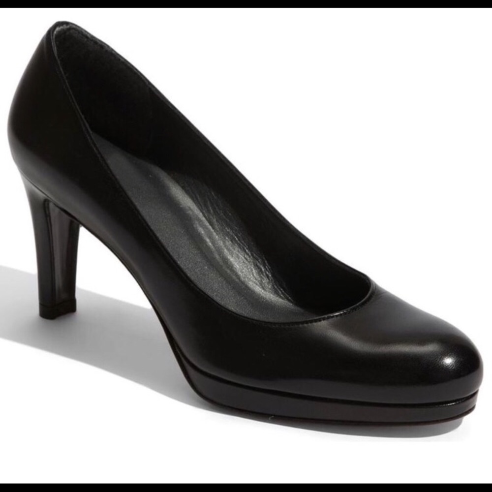 NWOT Stuart Weitzman Black Pumps 💕